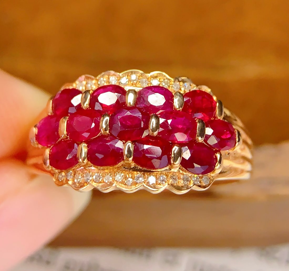 18K Gold 2.35 Carat Ruby Ring - 2