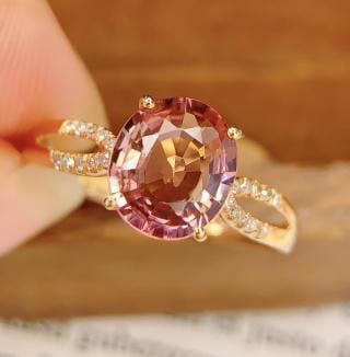18K Gold 2.2 Carat Tourmaline Ring: 18k natural Tourmaline ring, year-end cash out??Money over goods??Flash sale at 2499 yuan per piece (no negotiation, no returns) 1.International Freight: Foreign shipping charges are determined by