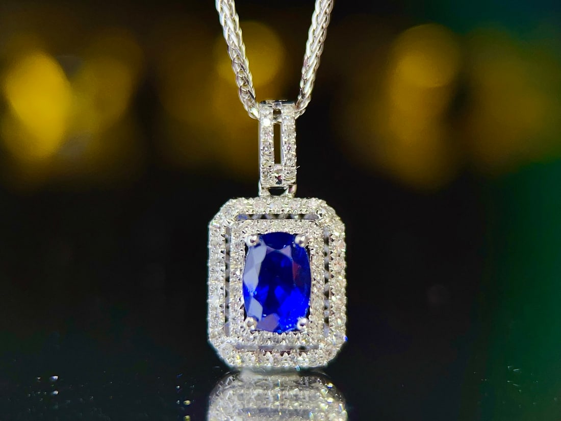 Sapphire Pendant: Sri Lankan Royal Blue Sapphire PendantExtremely elegant and noble. Weight 1.45g, main stone 1.05ct, diamonds 66p 1.International Freight: Foreign shipping charges are determined by destination. 2.Phot