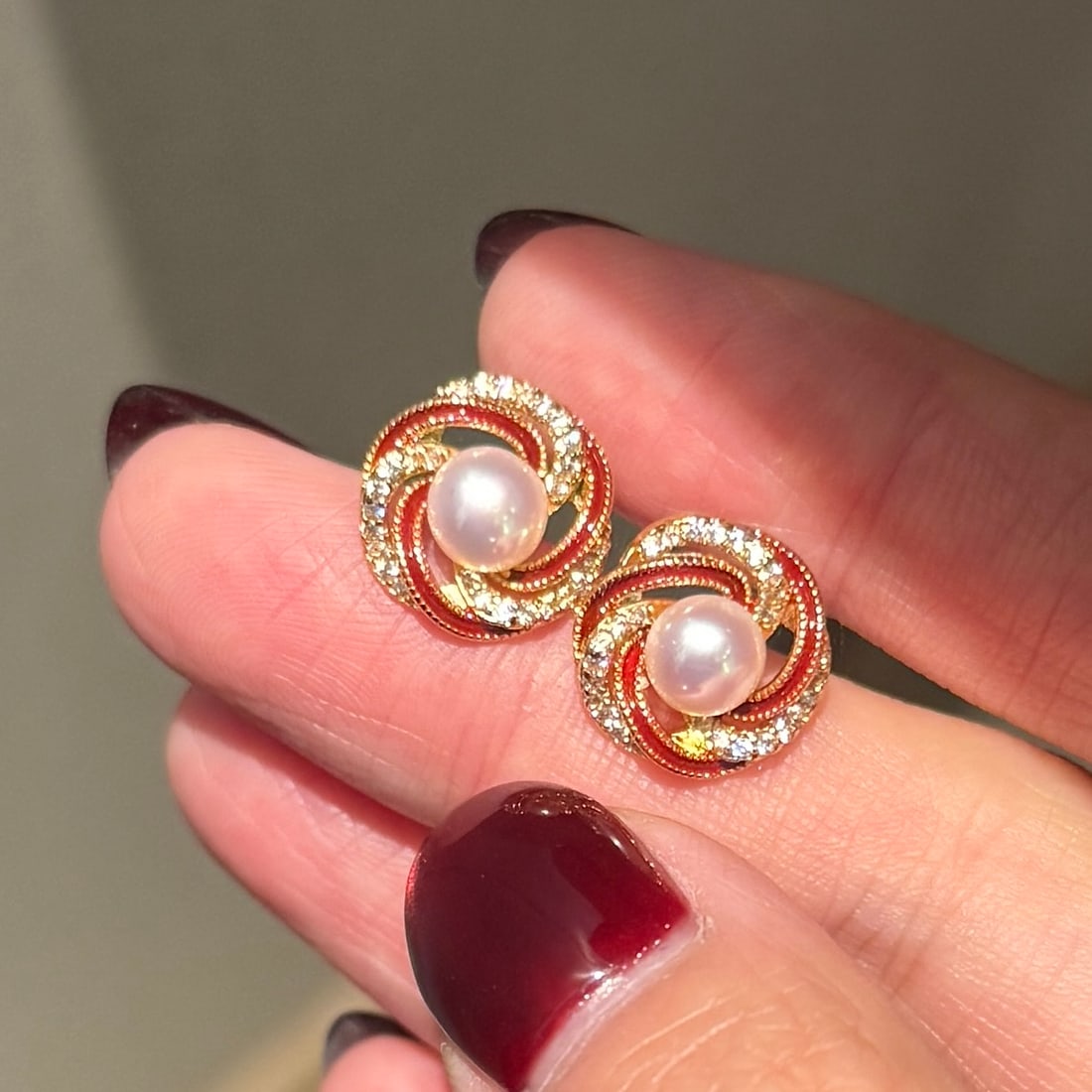 Sunflower Pearl Stud Earrings (1 of 5)