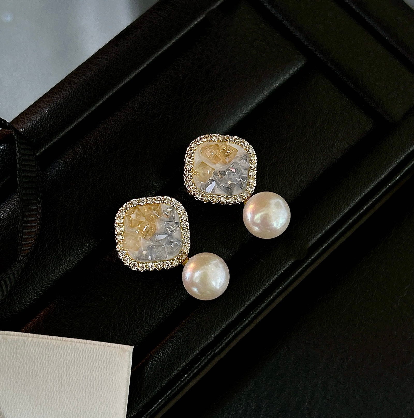 Sterling Silver Natural Freshwater Pearl Earrings: Crystal sugar cube earrings with zirconium flower trace gradient, high-end square light luxury fashion series, 7-8mm natural freshwater pearls, pure silver earpins 1.International Freight: Foreign shi