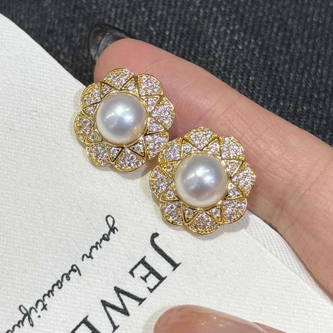 14K Gold Freshwater Pearl Earrings: Kaleidoscope earrings, 8.5-9mm high-quality natural freshwater pearls, almost flawless under strong light, new 14k gold-plated 1.International Freight: Foreign shipping charges are determined by desti