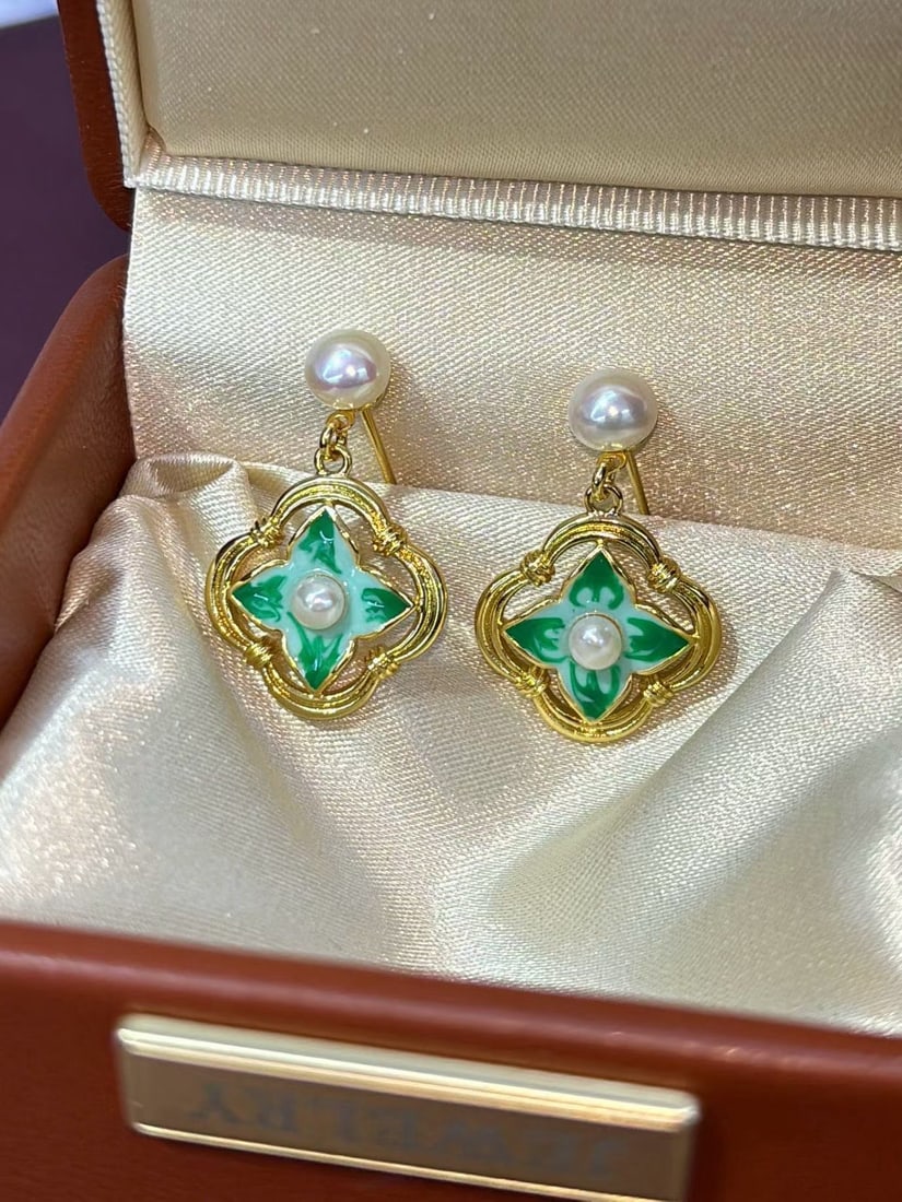 Sterling Silver Freshwater Pearl Earrings (1 of 6)