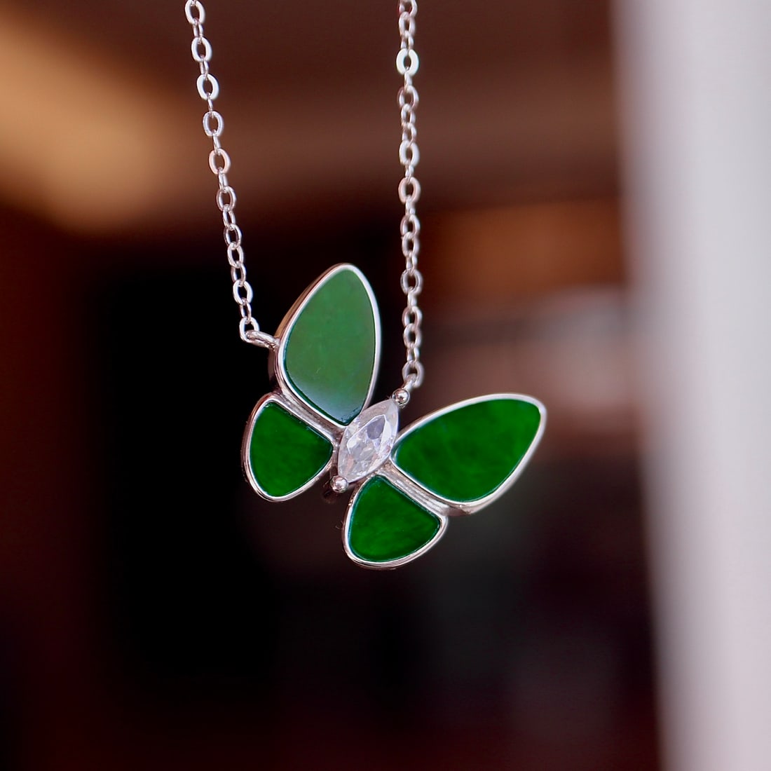 S925 Silver Natural Burmese Jade Butterfly Pendant: S925 Sterling Silver with inlaid full green and full color, gold-plated quality material, elegant and graceful, paired with exquisite gift box 1.International Freight: Foreign shipping charges are det