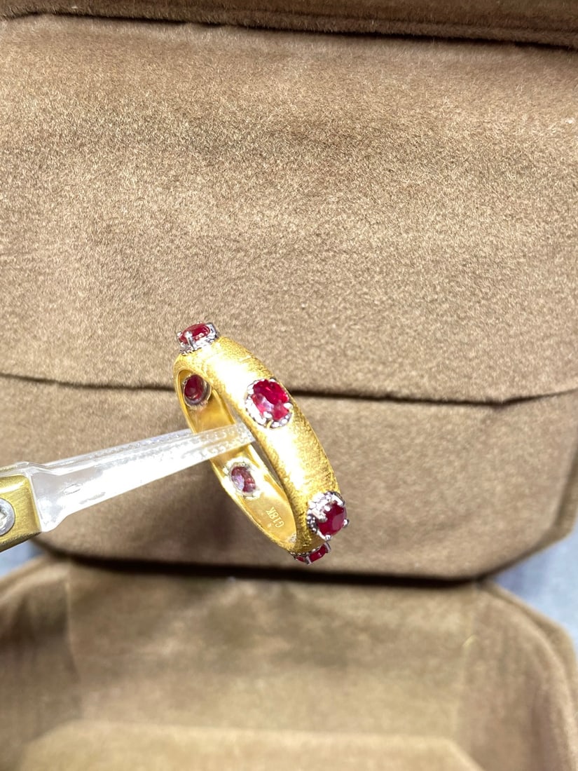18K Gold Inlaid Ruby Ring - 9