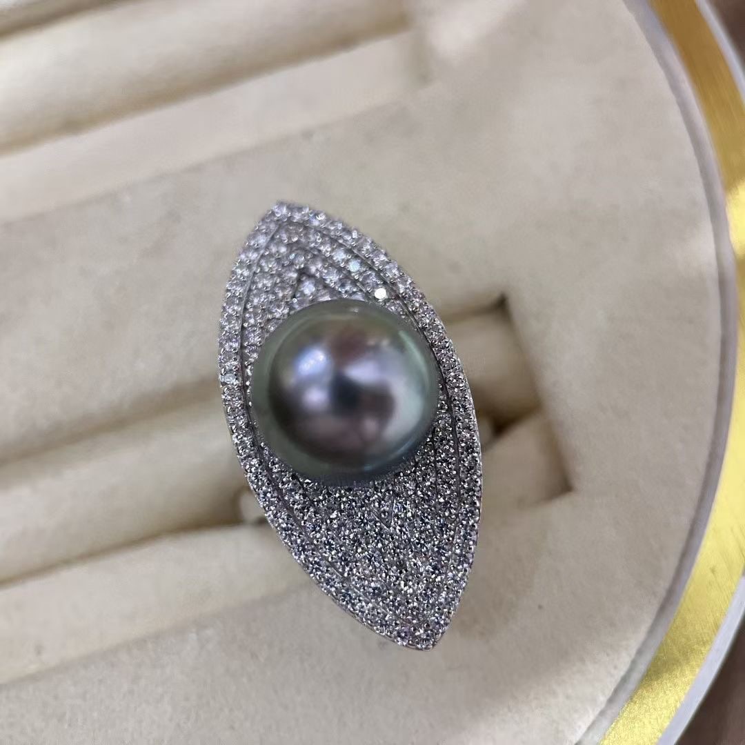 Sterling Silver Black Pearl Ring (1 of 4)