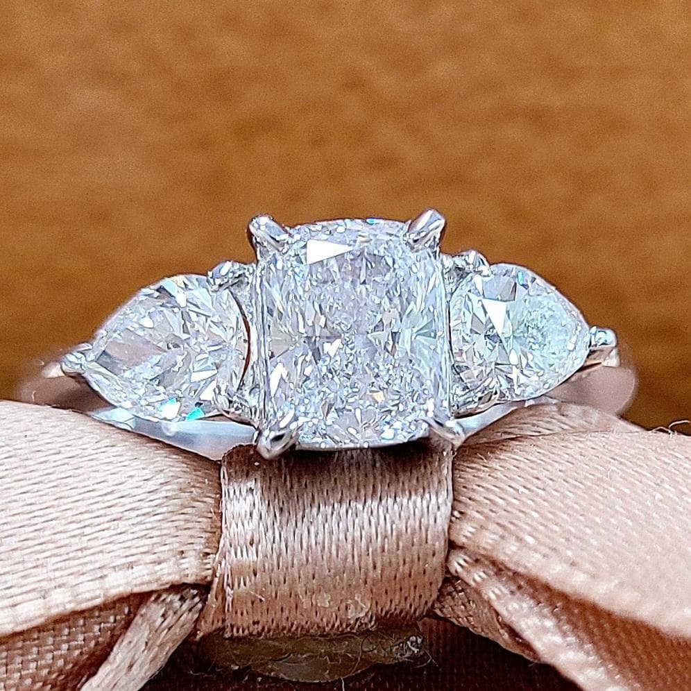 second-hand Pavé Diamond Ring: Pavé Cut Diamond Ring This is a completely colorless, flawless diamond of excellent quality, D color, FL clarity, cushion cut, 2A type diamond ring. 2A type diamonds are an extremely rare and high-qu