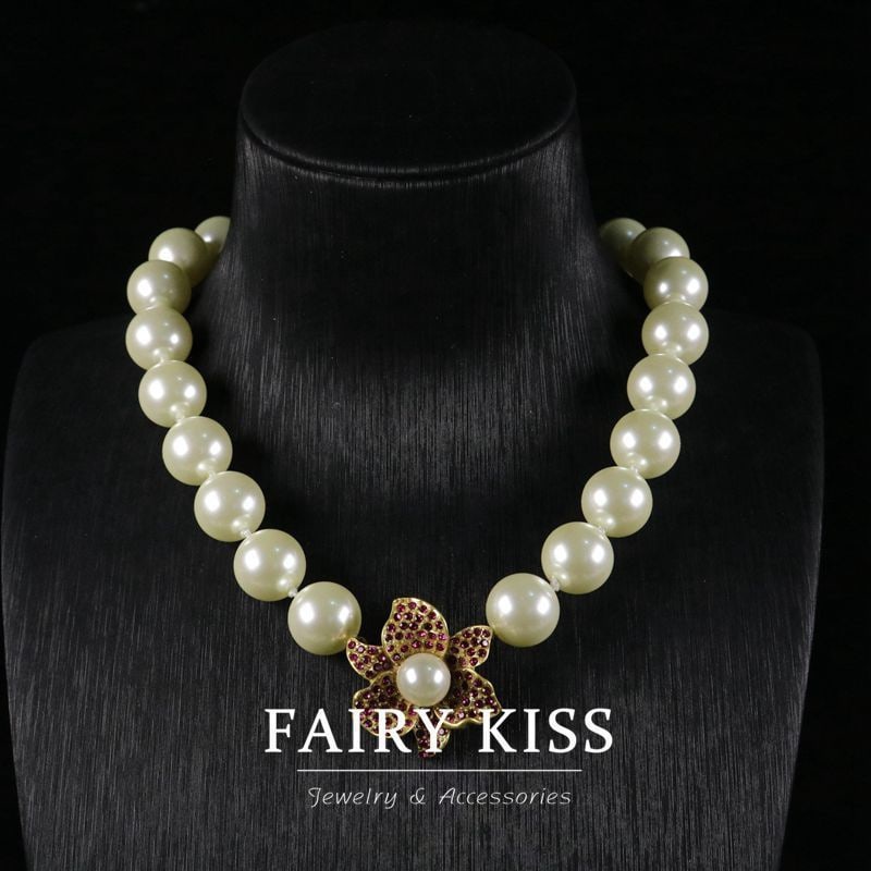 Second-hand Second-hand vintage style artificial diamond and pearl necklace (1 of 5)