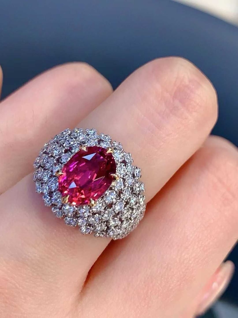 Second-hand 3.03-carat unfired lotus-colored spinel ring (1 of 5)