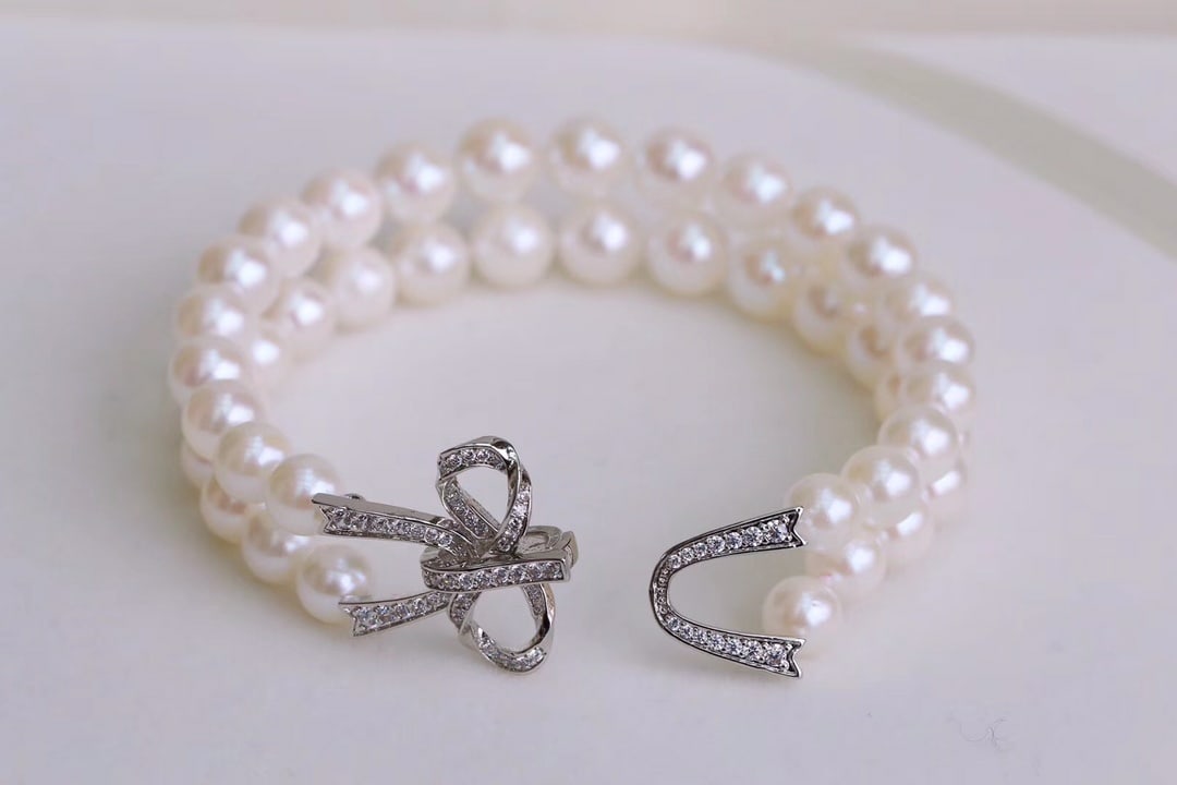 Bow Double Pearl Bracelet (1 of 8)