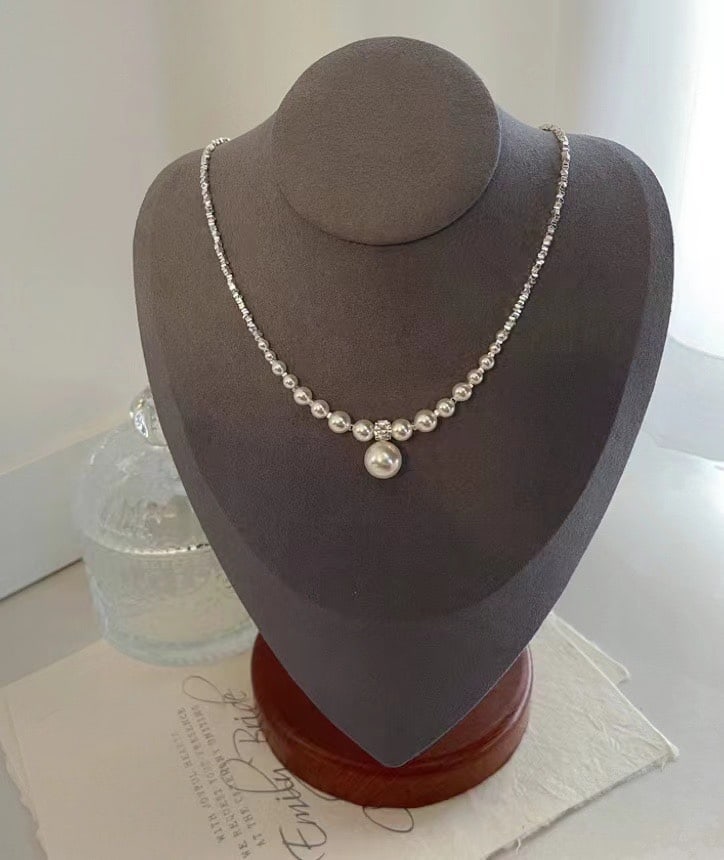 Rock Candy Heart Crescent Silver Necklace: Limited edition summer scent for girls, S925 pure silver, Freight: 1.International Freight: Foreign shipping charges are determined by destination. 2.Photos, descriptions and valuations have been meti
