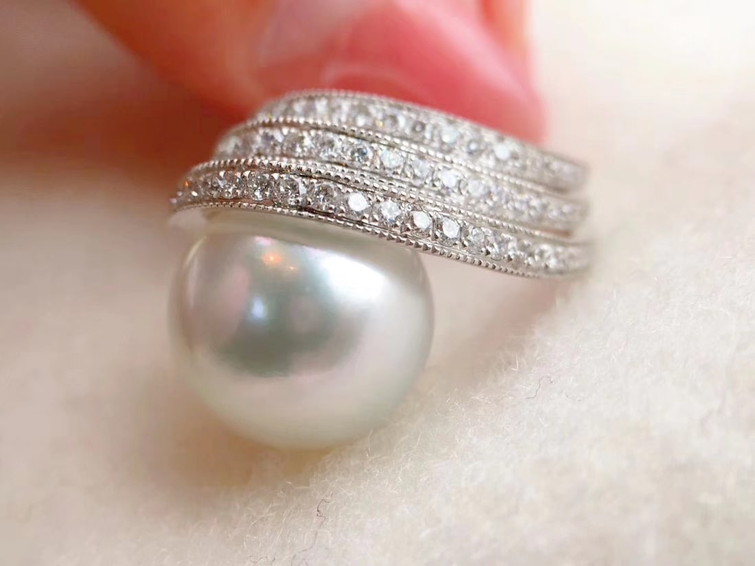 S925 Silver Pearl Ring (1 of 6)
