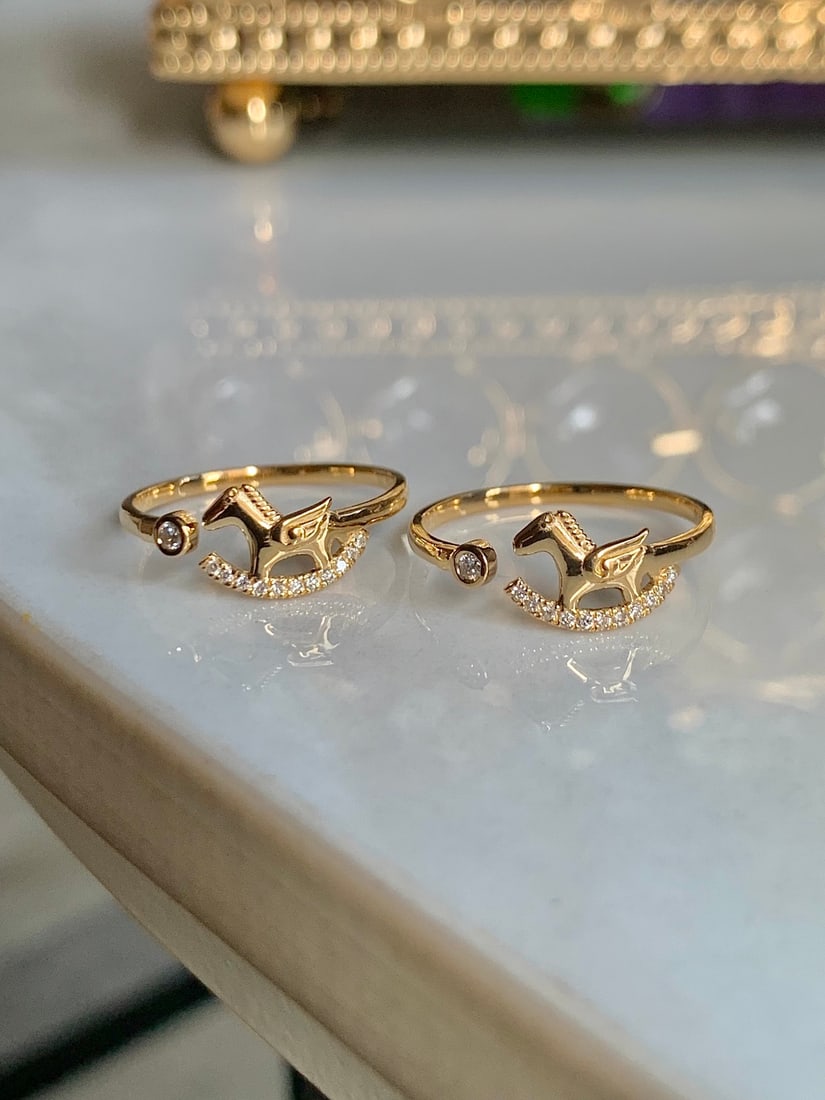 18k Lab-grown Diamond Pony Ring - 2