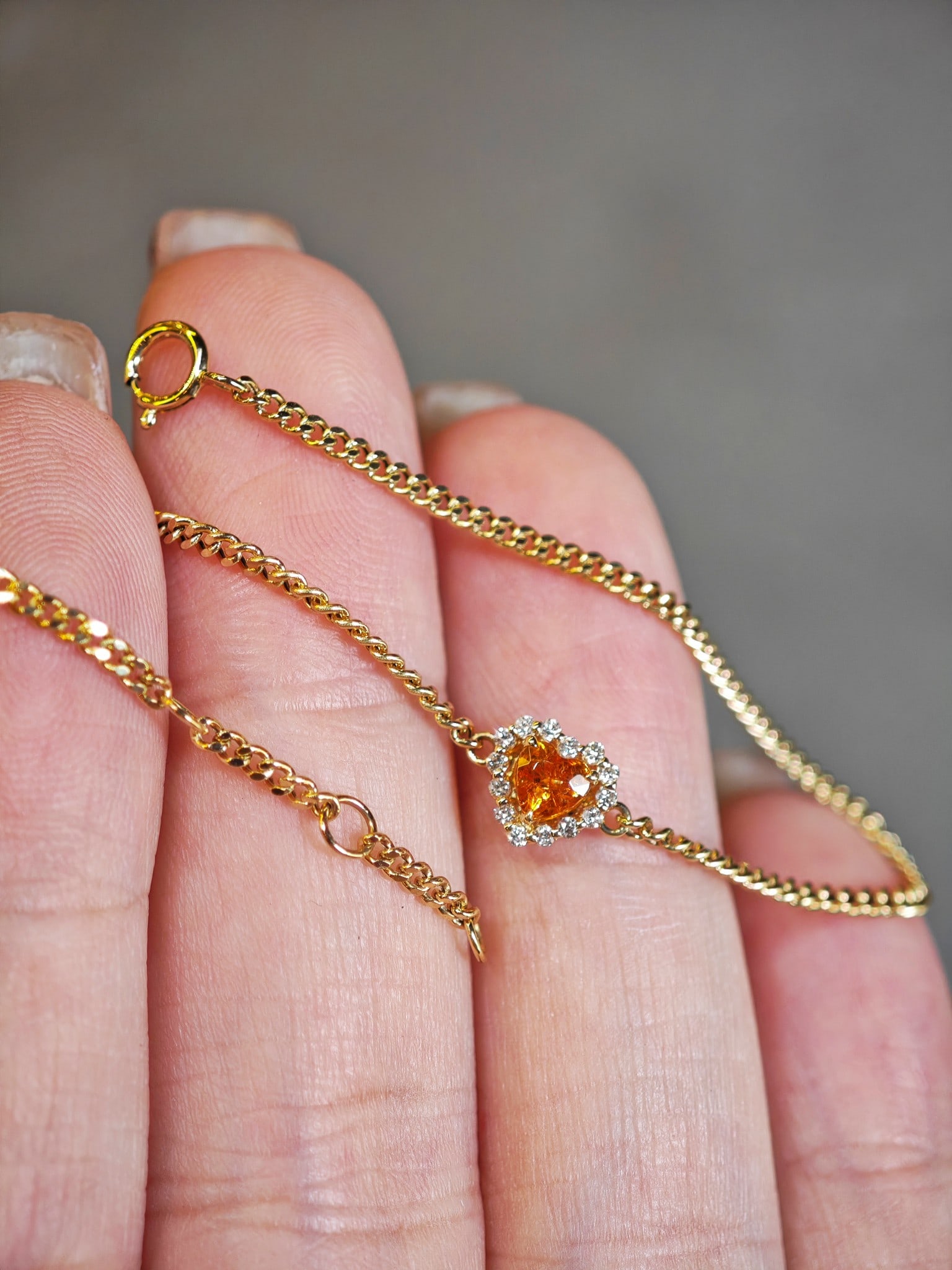 18k Heart-shaped Fanta Stone Diamond Bracelet (1 of 9)