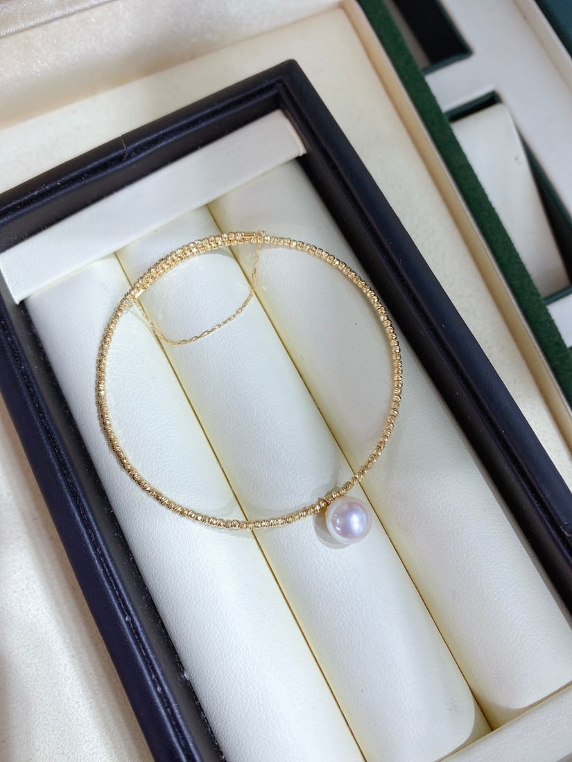 18k Gold Akoya Seawater Pearl Bracelet (1 of 8)