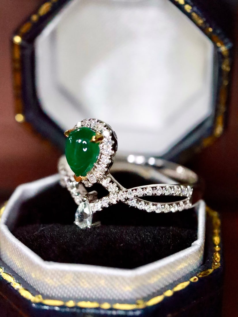 18K Emerald Ring - 2