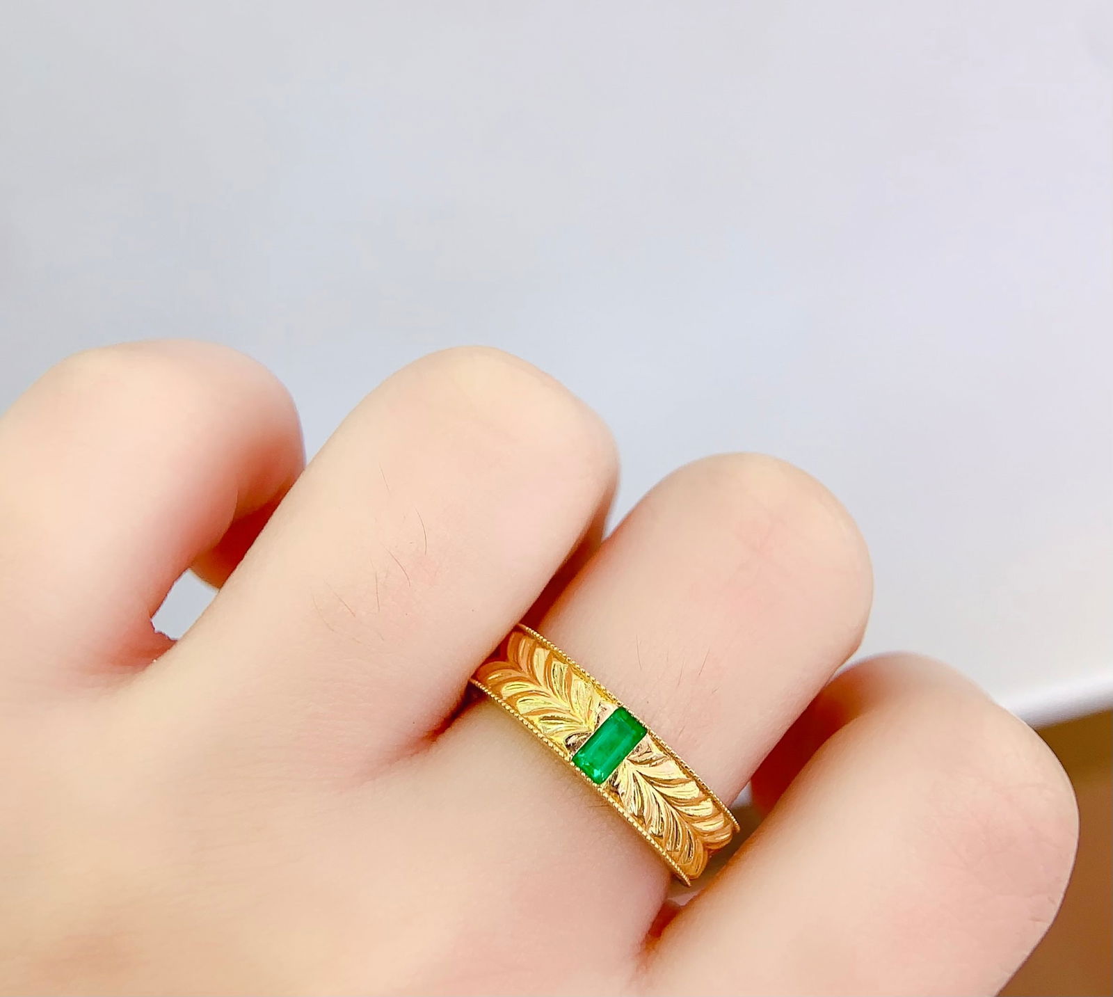 18k Natural Emerald Ring - 6