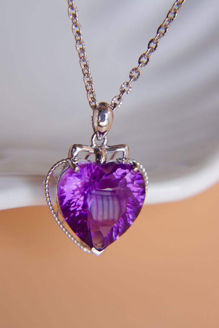 18K Gold Amethyst Pendant (1 of 7)