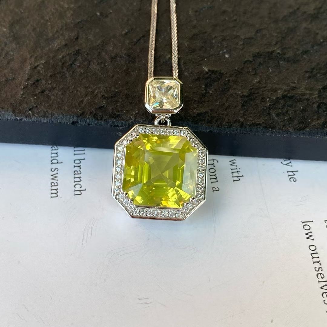 Lemon Quartz Pendant (1 of 4)