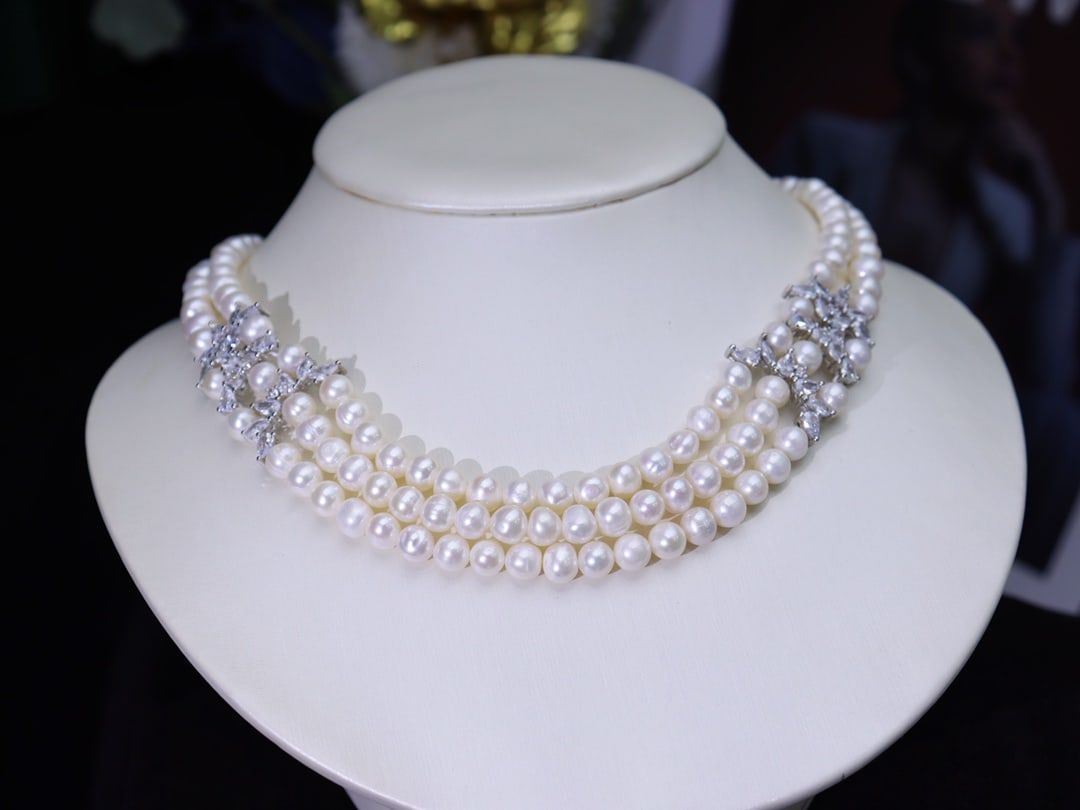 Pearl and crystal necklace (1 of 9)