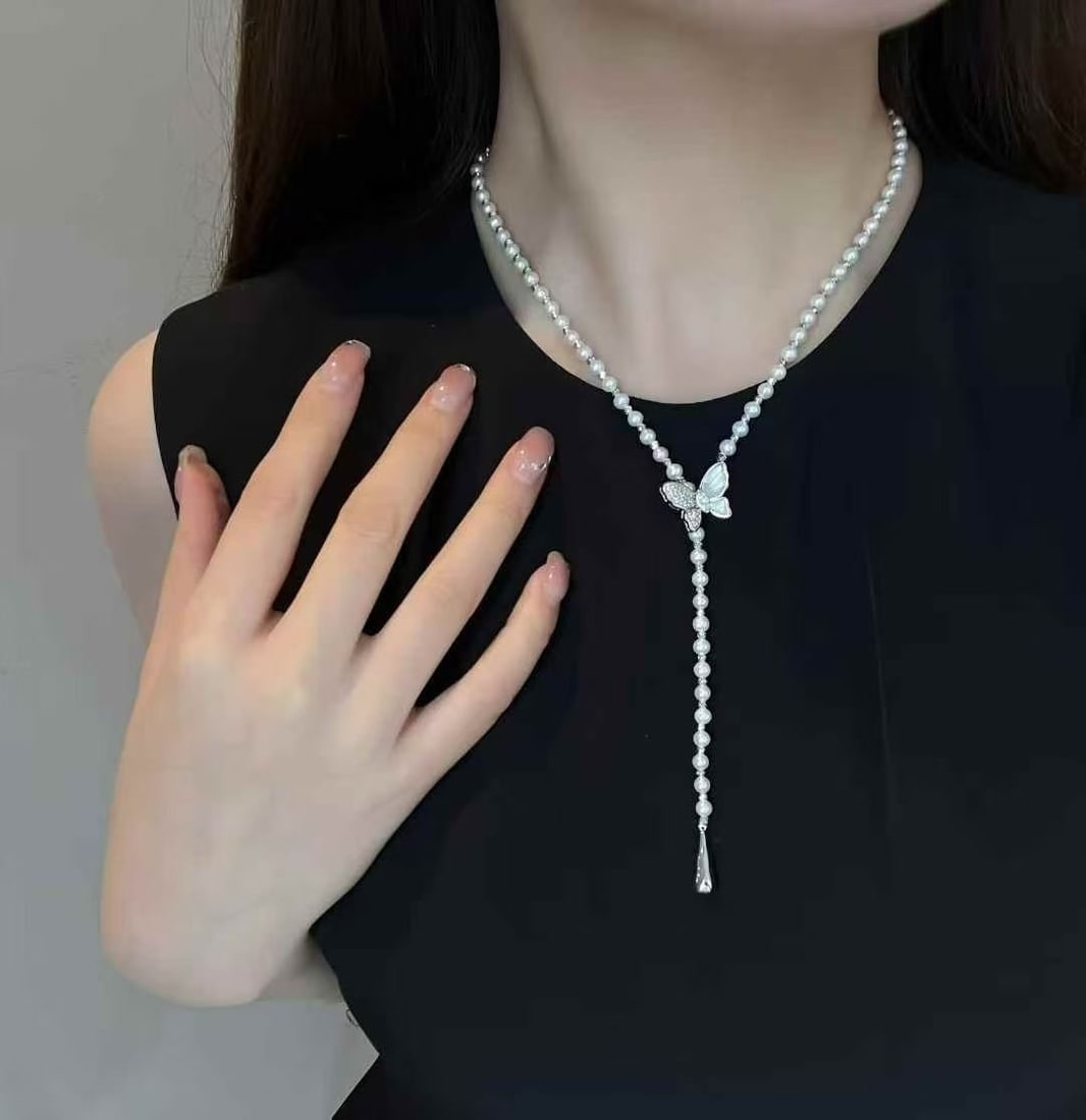 Butterfly Natural Freshwater Pearl Necklace (1 of 5)