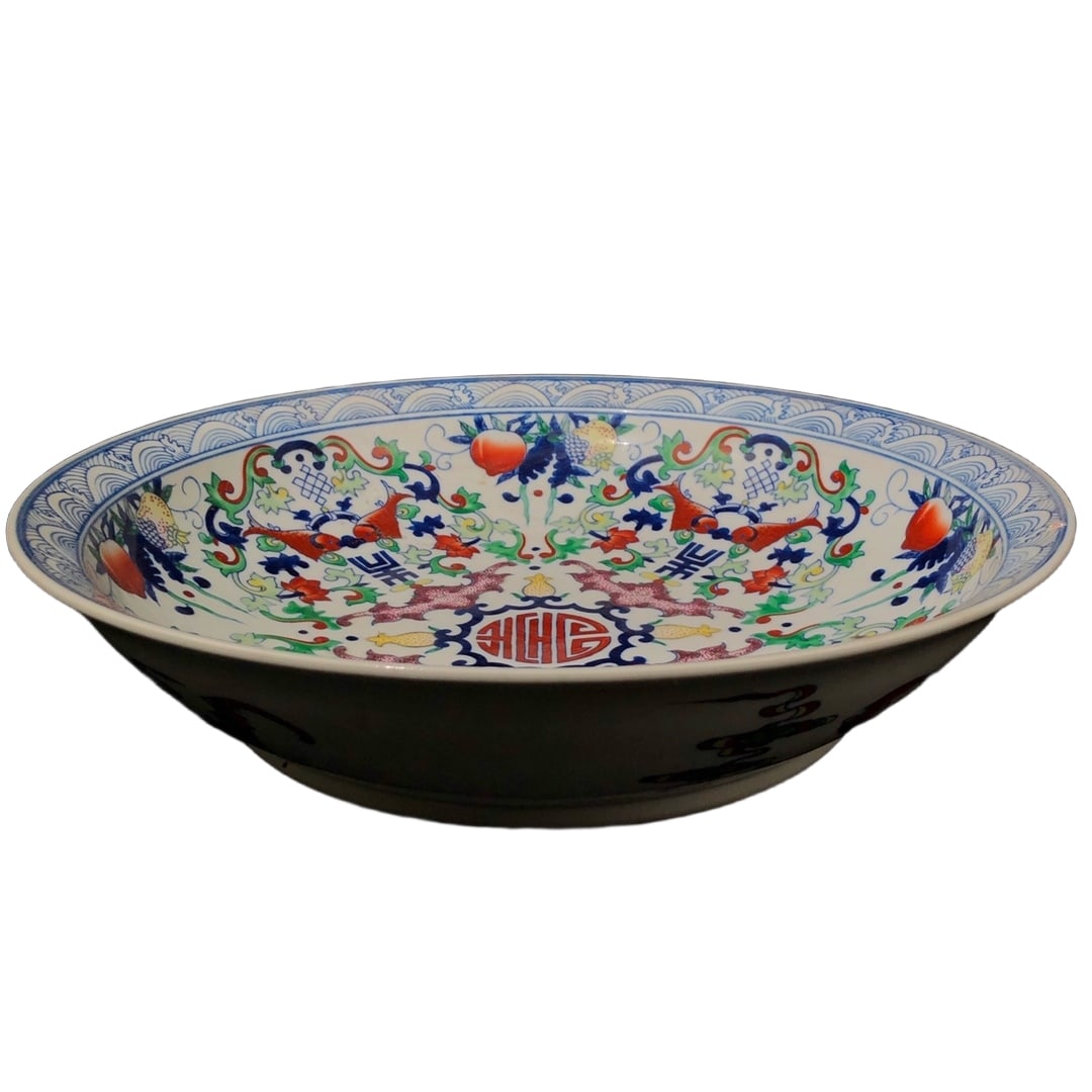 Multicolored Plate: A colorful plate, well-proportioned, with a regular appearance, fine painting craftsmanship, thick patina, and well-preserved, height 8.5 cm, diameter 37.5 cm Freight: 1.International Freight:
