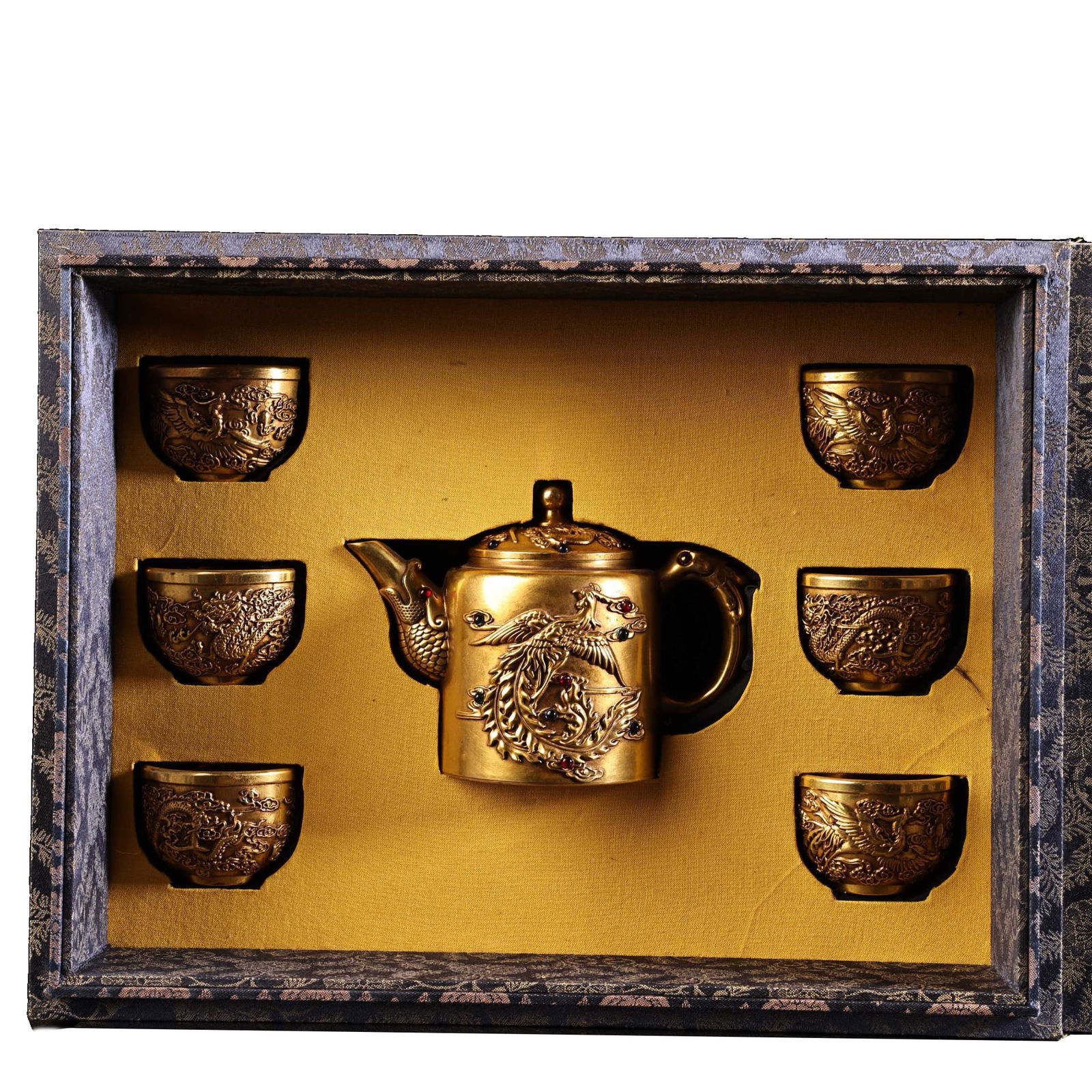 Gilded Dragon and Phoenix Wine Set (1 of 10)