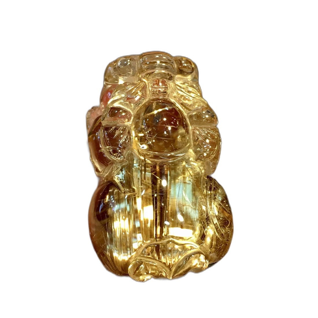 Natural Rutile Quartz Pixiu Pendant: Pure natural titanium crystal pixiu pendant, full and rounded shape, showcasing exquisite ancient carving craftsmanship. The wide titanium panel has a strong cat-eye effect, charming and full of a sen