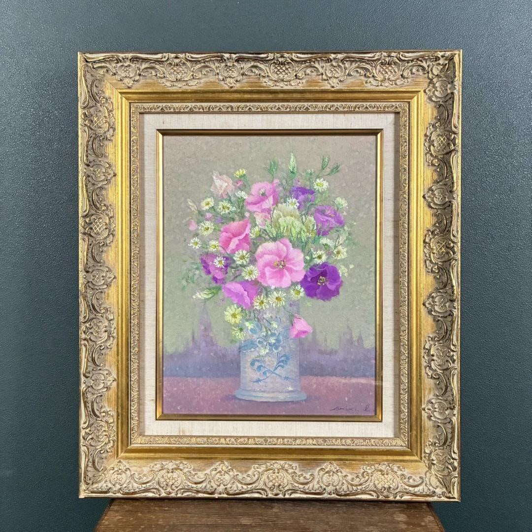 Akiko Isobe, "Turkish Eustoma," oil painting on canvas, size F6.: Title: Turkish Bellflower Artist: Akiko Isobe Technique: Oil Painting on Canvas The artwork includes a handwritten signature. There is also a handwritten signature on the back of the canvas. It is fra