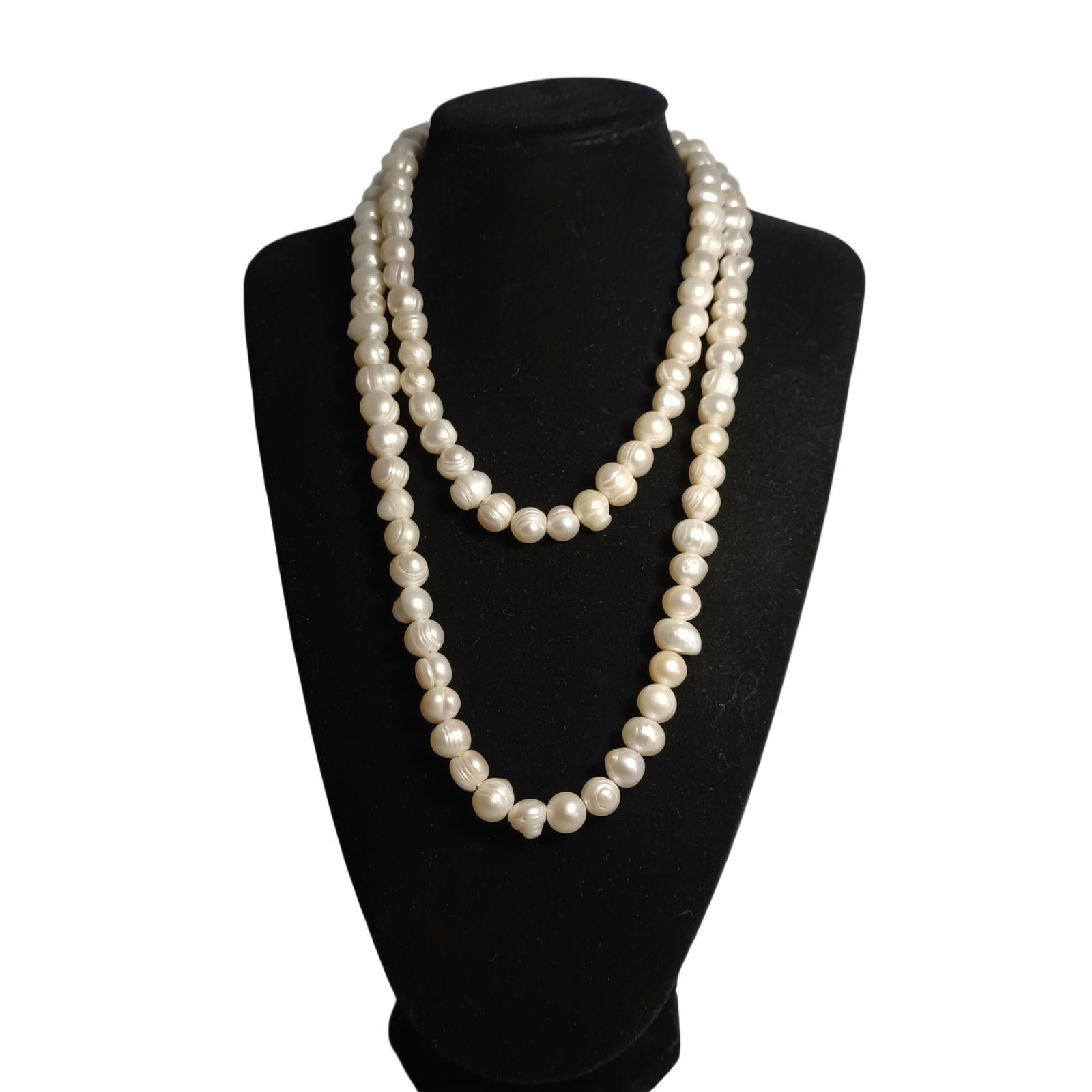 108 Old Pearls from Qing Dynasty: Qing Dynasty 108 pieces of old pearls, well-preserved, in excellent condition, with a rich luster and shiny shells. Each pearl exudes a sense of historical weight, possessing extremely high