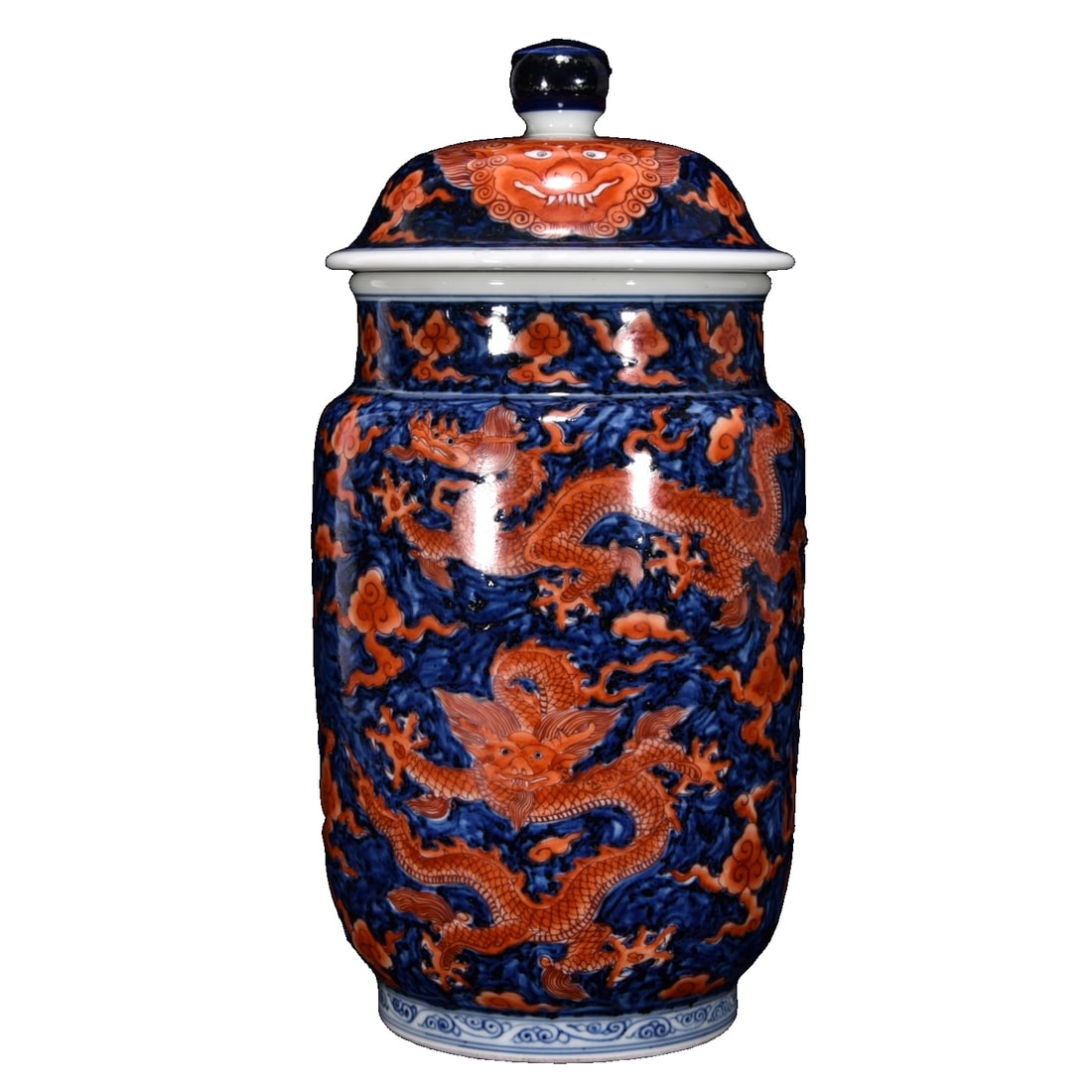 Ming Xuande Blue and Red Dragon Pattern Jar: Ming Xuande blue and white with copper-red dragon pattern large jar, measuring 30.5 cm in height and 15.5 cm in diameter. This jar showcases the ceramic craftsmanship of the Xuande period, depicting m