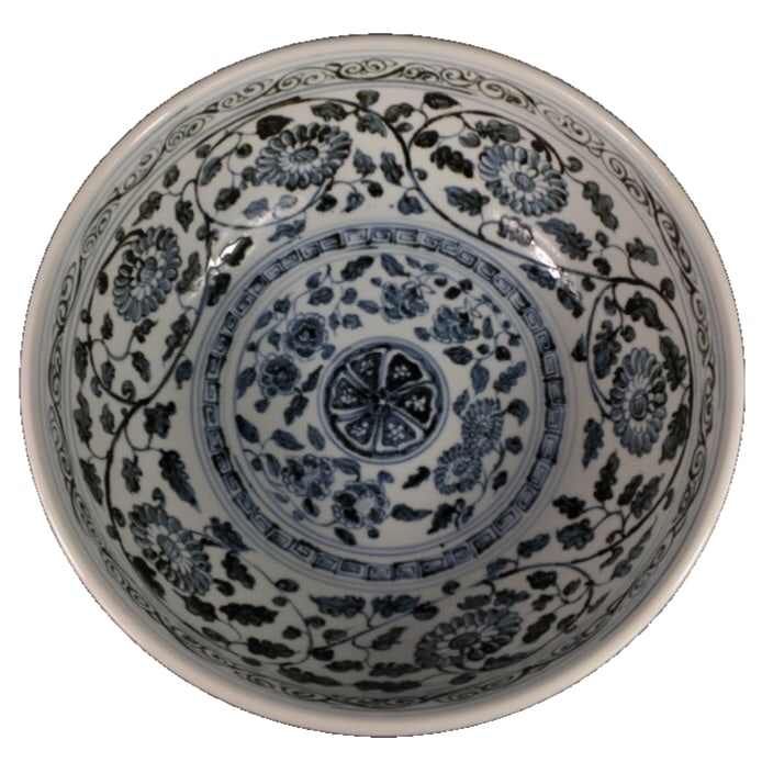 Blue and White Lotus Treasure Bowl: Blue and white porcelain treasure basin with lotus pattern, handmade, reasonable layout, clear and distinct, prominent theme, distinct layers, lifelike image, handmade body, beautiful shape, intact ap