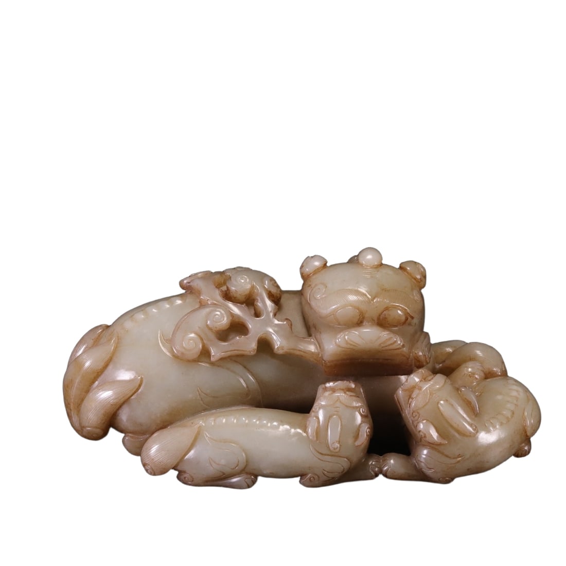 Hetian Jade Ornament: Hetian jade ornament, dimensions 17.5x11x6.8 cm, weight 1071 grams. Freight: 1.International Freight: Foreign shipping charges are determined by destination. 2.Photos, descriptions and valuations have