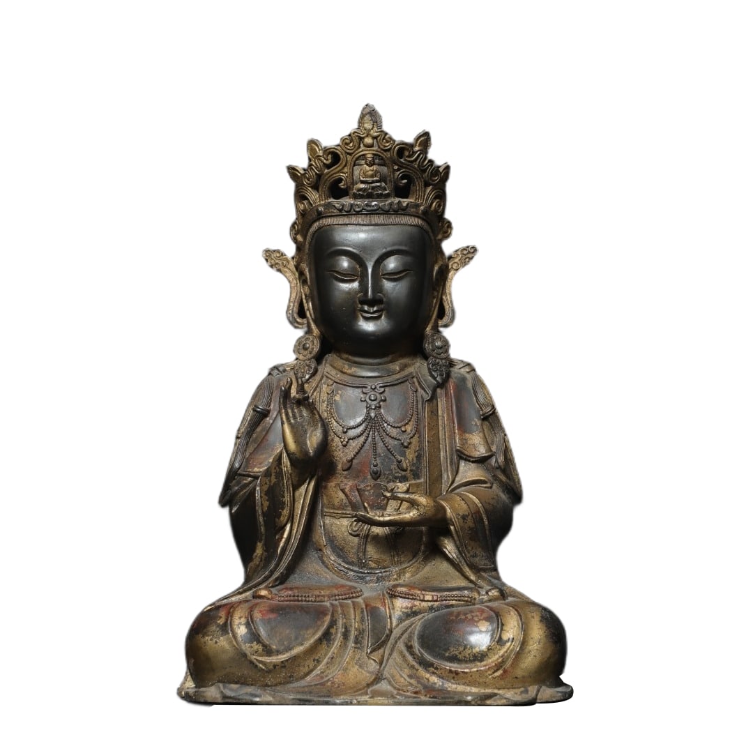Bronze Gilded Guanyin Statue: This bronze statue of Guanyin Buddha, suitable for home worship, has a solemn and dignified appearance. It measures 43 cm in height, 25 cm in width, 21 cm in thickness, and weighs 6.75 kg. The statue'