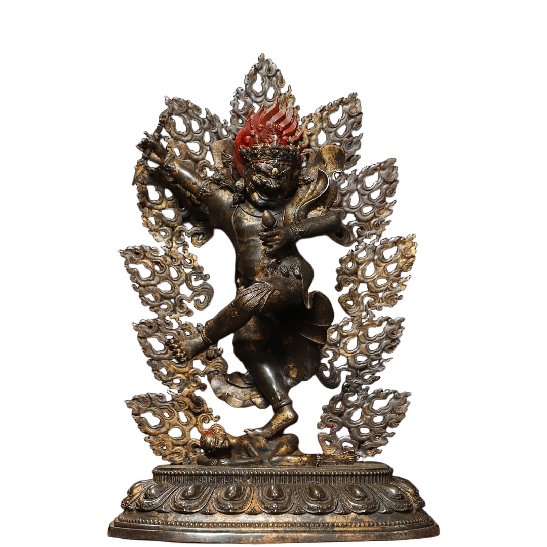 Tibetan Protector Deity Copper Gilded Statue: This Tibetan protector deity statue is made using the technique of copper clay gilding, with a solemn and dignified appearance suitable for home worship. The dimensions of the statue are 39 cm in heig