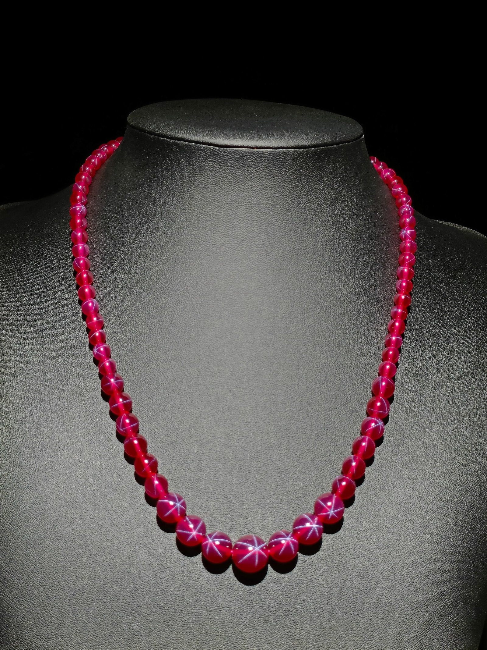 Collection Hexagram Star Ruby Necklace - 4