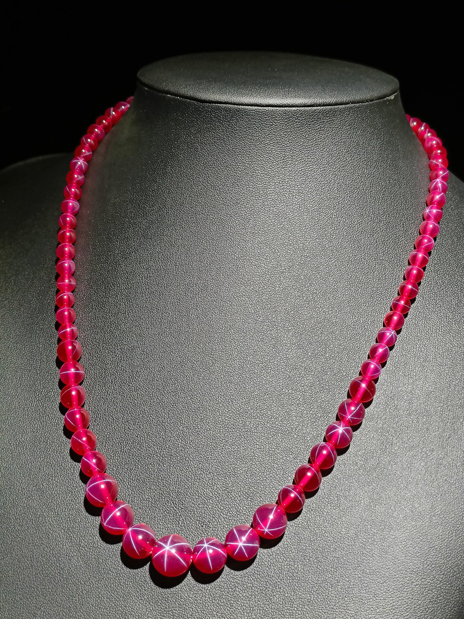 Collection Hexagram Star Ruby Necklace - 6