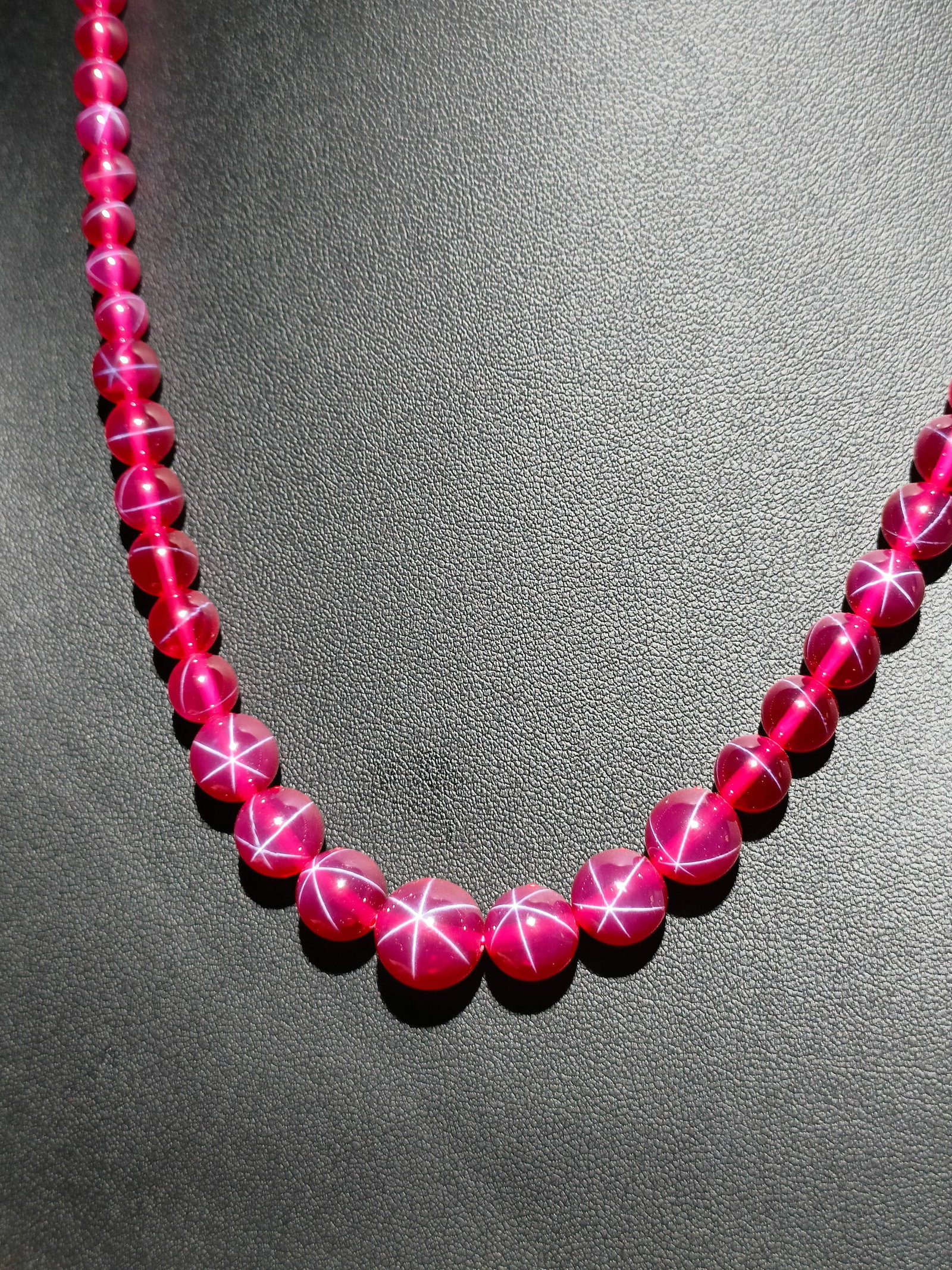 Collection Hexagram Star Ruby Necklace - 8