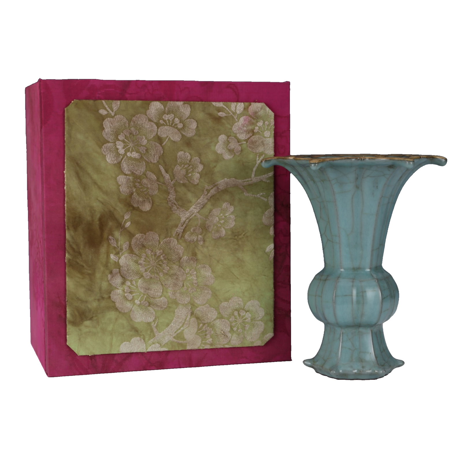 Song Dynasty Guan Kiln Celadon Vase: This Song Dynasty Guan kiln celadon-glazed huagu, with a height of 22.5 centimeters and a belly diameter of 19 centimeters, showcases the elegant style of Song ceramics. Its glaze is jade-like, delica