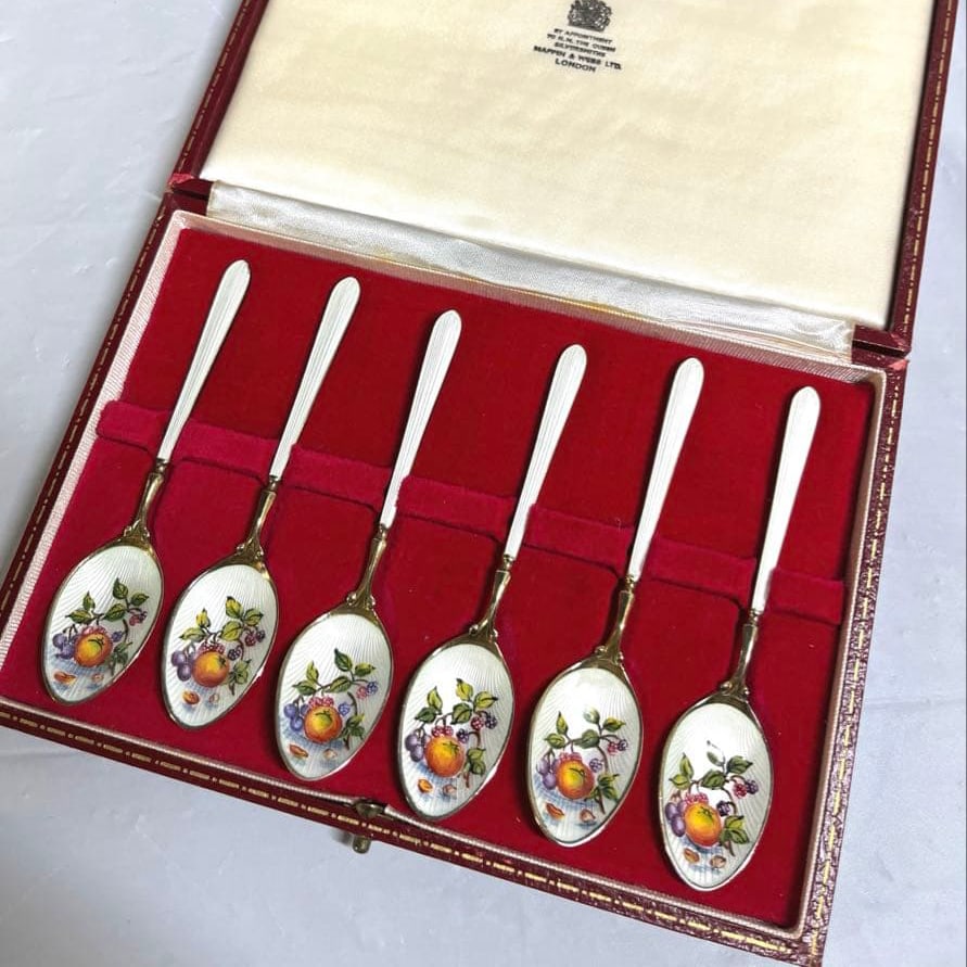 Mappin & Webb Enamel Spoon (SV925), a brand favored by the British Royal Family. (1 of 7)
