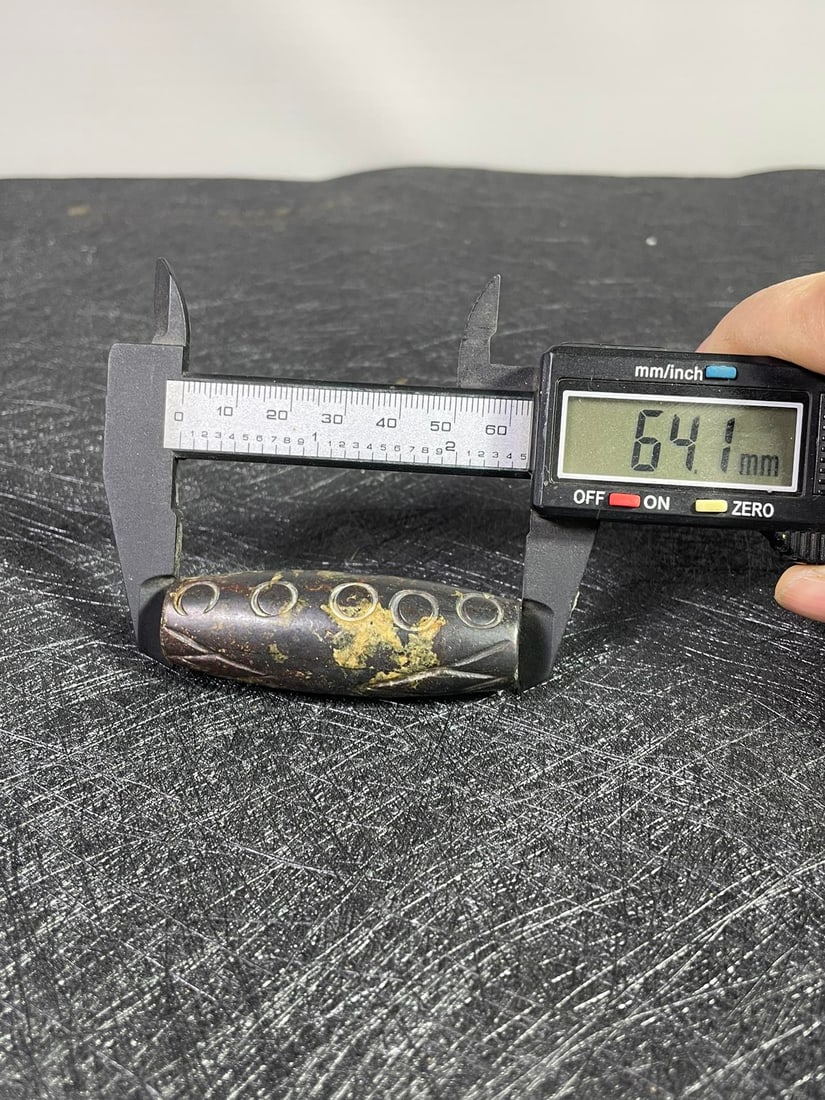 Meteorite Dzi Bead - 8