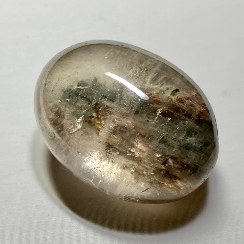 Polished Garden Quartz Stone: Garden Quartz Polished Stone, Natural Stone, Spiritual Stone [Product Description] This is a garden quartz stone that has undergone tumbling treatment, featuring moss-like and landscape-like