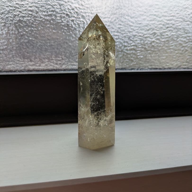 Yellow Citrine Hexagonal Tower: Citrine Hexagonal Tower This is a very beautiful citrine. Thank you for your interest. It stands approximately 9.3 centimeters tall. Freight: 1.International Freight: Foreign shipping charges are