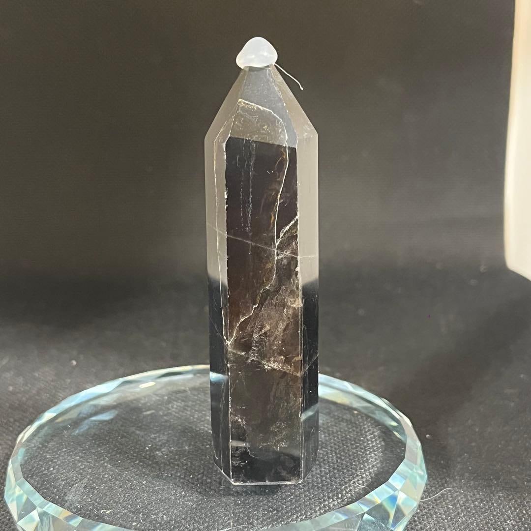 Smoky Quartz Point from Brazil: Natural Stone Brazilian Morion Point, Hexagonal Prism, 79.5 grams This is a Morion hexagonal prism point. This product allows you to experience the power of natural gemstones. It is recommended for