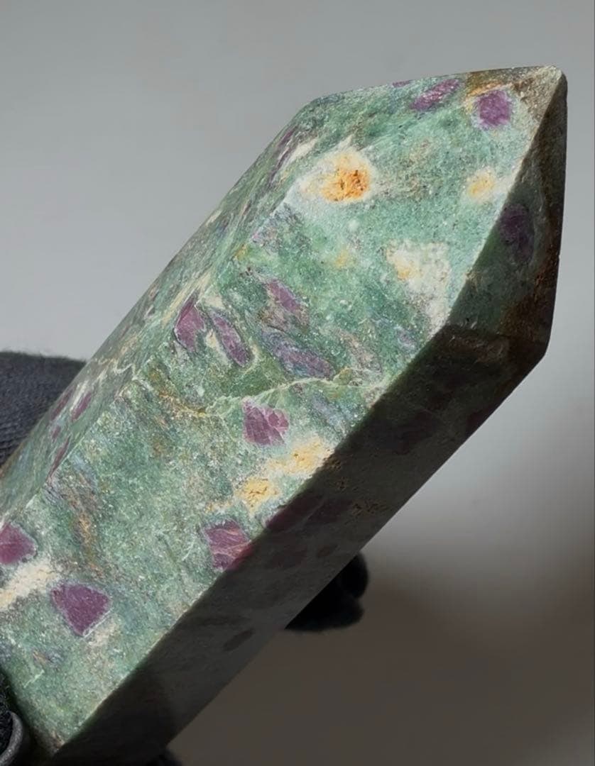 Hexagonal prism shape, natural gemstone. - 8