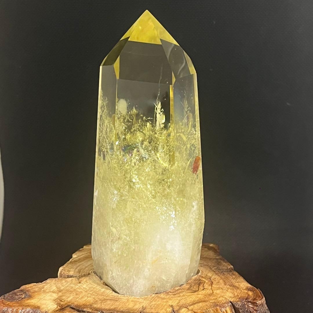 Yellow crystal column, hexagonal prism shape. - 2