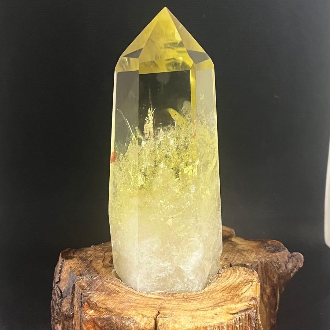 Yellow crystal column, hexagonal prism shape. - 5