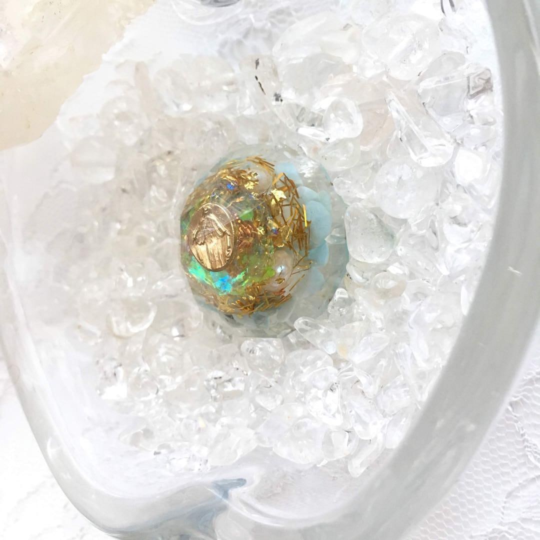 Larimar, also known as the "Atlantis Stone," is a rare blue variety of the silicate mineral: Larimar from Ogen Stone with Complimentary Storage Pouch Larimar One of the World's Three Greatest Healing Stones Brings Good Luck Improves Interpersonal Relationships This is a small energy stone.