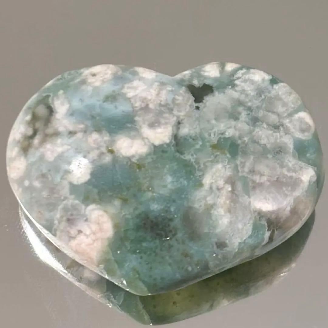 Green Cherry Blossom Agate Heart-Shaped Handcrafted Stone: Green Cherry Blossom Agate Heart-Shaped Handcrafted Stone, with a charming Larimar in Tiffany Blue. These stones were sourced from a store that exclusively sells high-end natural stones. Recently,