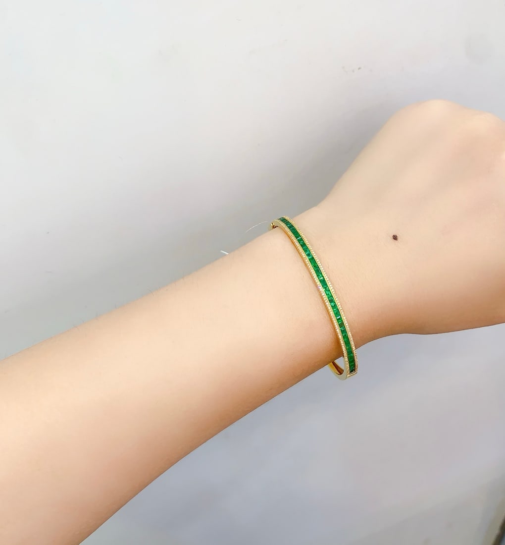18K Gold Natural Emerald Bracelet (1 of 6)